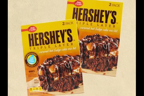 USA: Hershey’s Caramel Hot Fudge Cake Mix